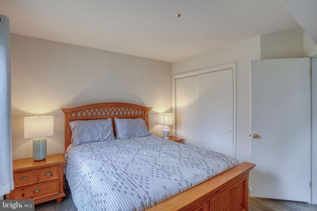 2705 CREEKSIDE DR, Newark, DE 19711