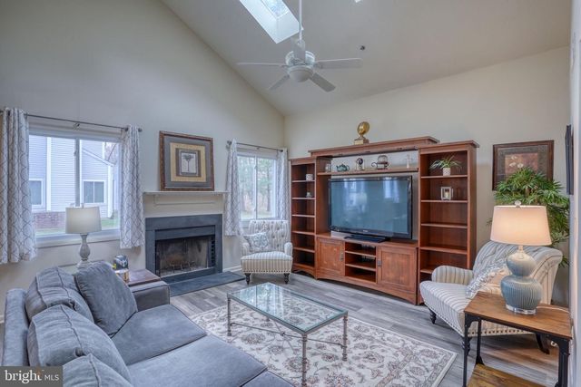 2705 CREEKSIDE DR, Newark, DE 19711