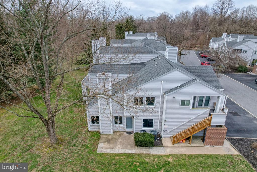 2705 CREEKSIDE DR, Newark, DE 19711