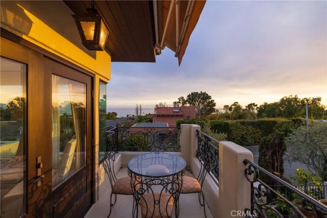 230 High Drive, Laguna Beach, CA 92651