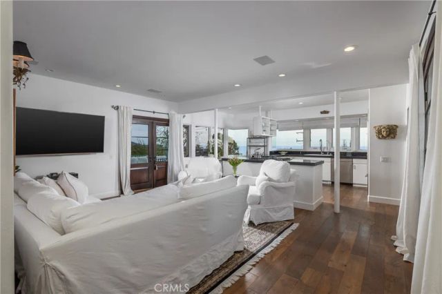 230 High Drive, Laguna Beach, CA 92651