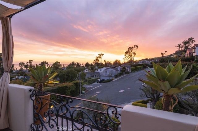230 High Drive, Laguna Beach, CA 92651