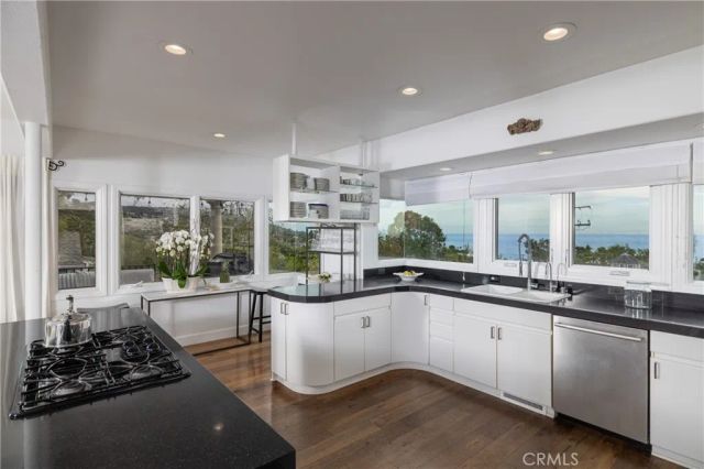 230 High Drive, Laguna Beach, CA 92651