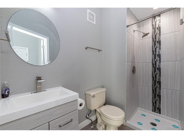 972 S Pitkin Ct, Aurora, CO 80017