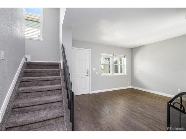 972 S Pitkin Ct, Aurora, CO 80017
