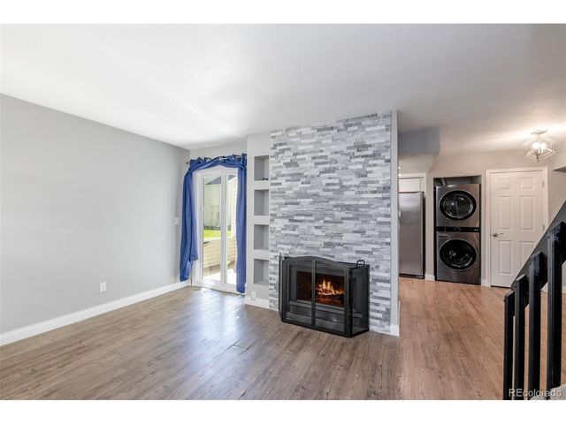 972 S Pitkin Ct, Aurora, CO 80017