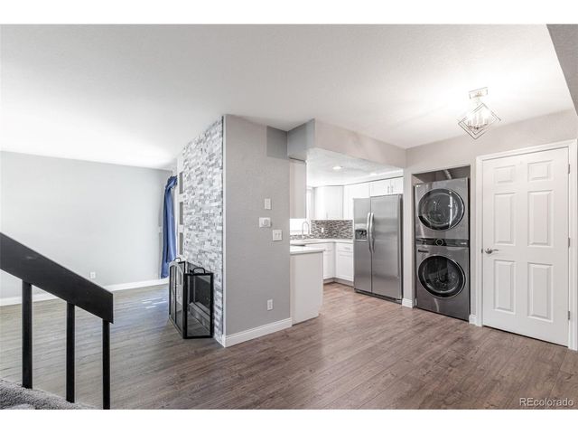 972 S Pitkin Ct, Aurora, CO 80017