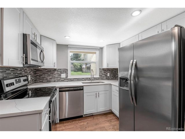 972 S Pitkin Ct, Aurora, CO 80017
