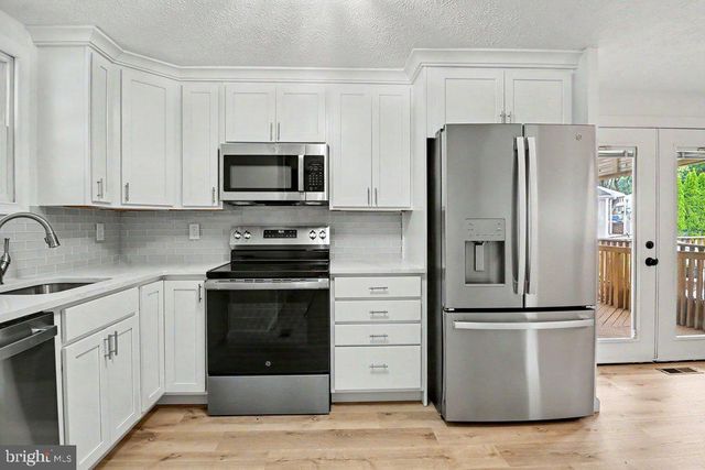 8614 MANORFIELD RD, Baltimore, MD 21236