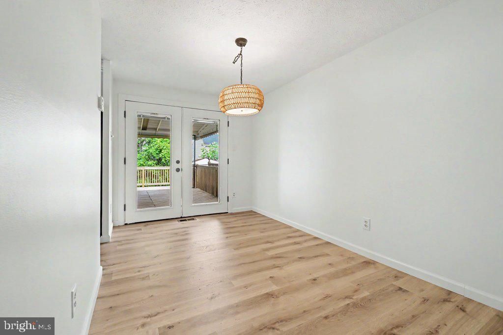 Image 6 of property listing at 8614 MANORFIELD RD, Baltimore, MD 21236