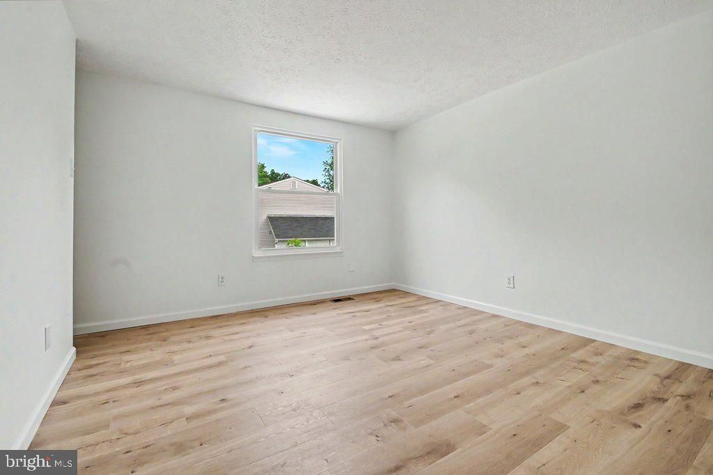 Image 18 of property listing at 8614 MANORFIELD RD, Baltimore, MD 21236