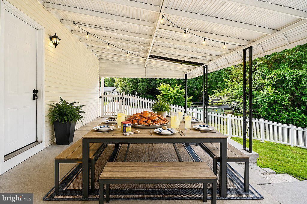 Image 32 of property listing at 8614 MANORFIELD RD, Baltimore, MD 21236