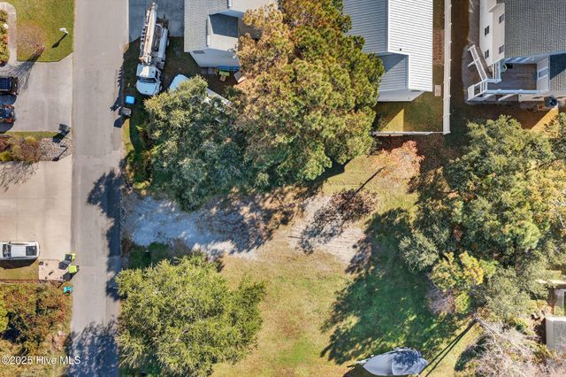 305 Birmingham Avenue, Carolina Beach, NC 28428