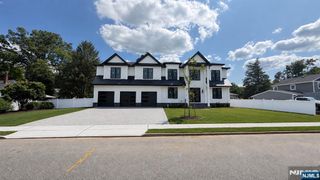 295 Georgian Drive, Paramus, NJ 07652