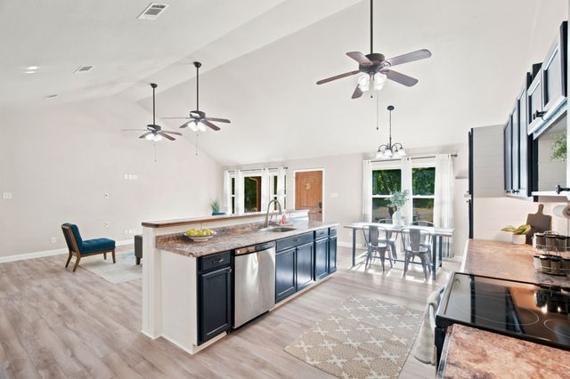 328 Silver Lane, Azle, TX 76020