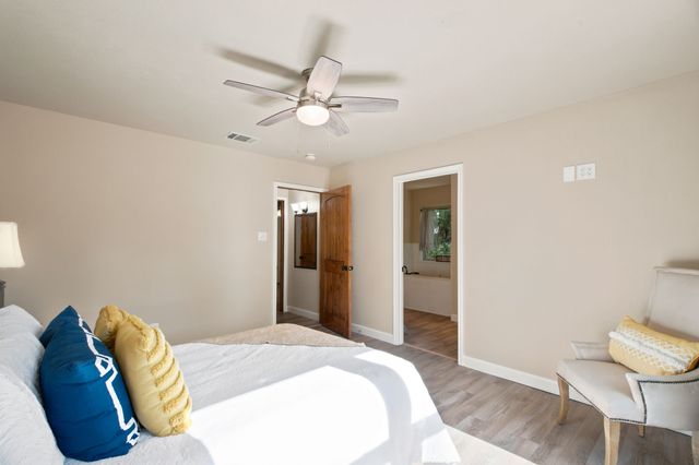 328 Silver Lane, Azle, TX 76020