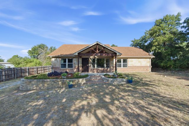 328 Silver Lane, Azle, TX 76020