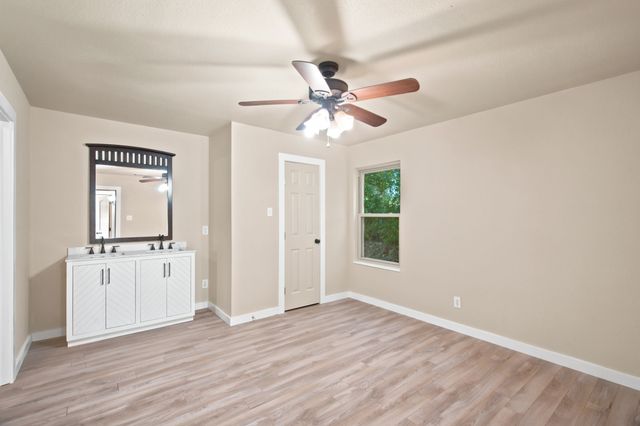 328 Silver Lane, Azle, TX 76020