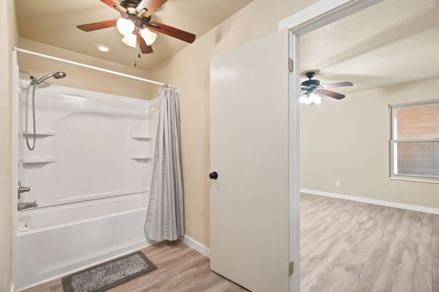 328 Silver Lane, Azle, TX 76020