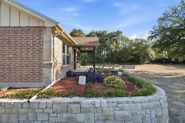 328 Silver Lane, Azle, TX 76020