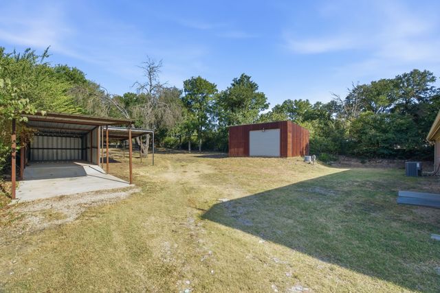 328 Silver Lane, Azle, TX 76020