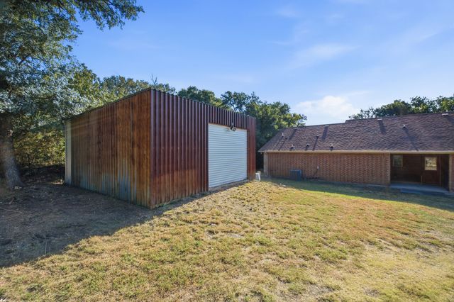 328 Silver Lane, Azle, TX 76020