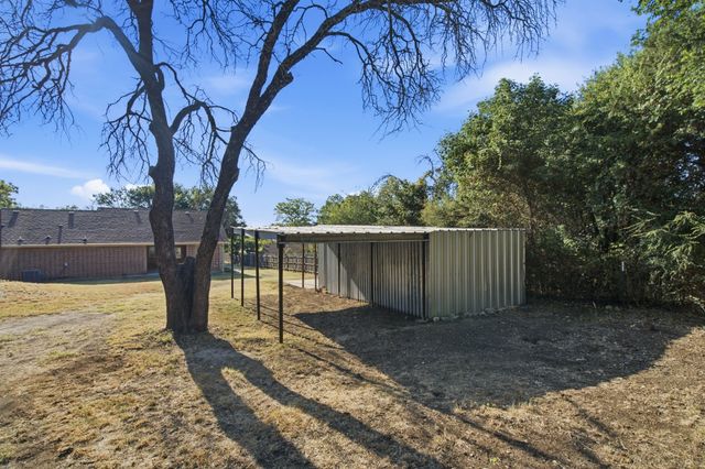 328 Silver Lane, Azle, TX 76020