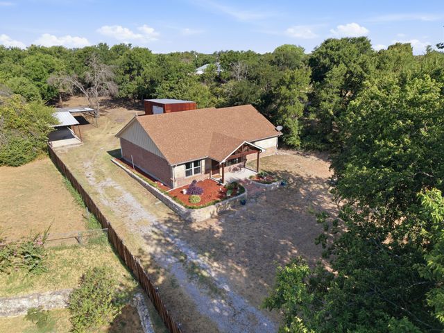 328 Silver Lane, Azle, TX 76020