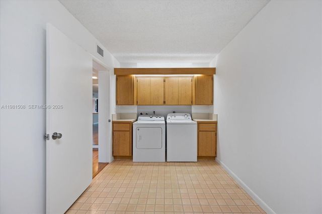 2761 Village Blvd 304, West Palm Beach, FL 33409