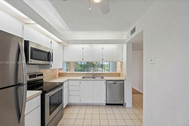 2761 Village Blvd 304, West Palm Beach, FL 33409