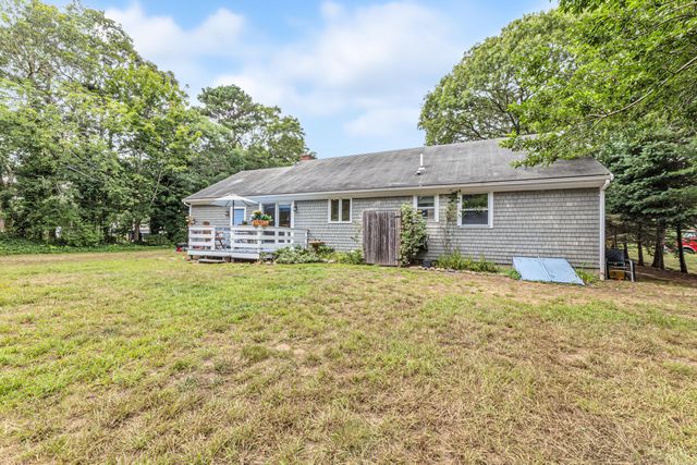 1 Kimberley Way, Harwich, MA 02645