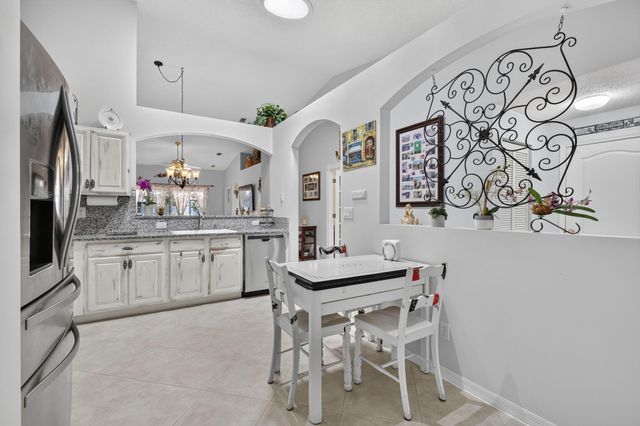 2100 Stonington Terrace, West Palm Beach, FL 33411