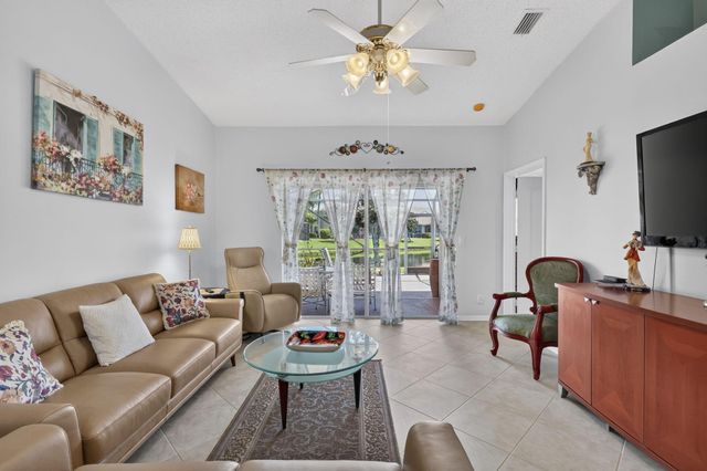 2100 Stonington Terrace, West Palm Beach, FL 33411