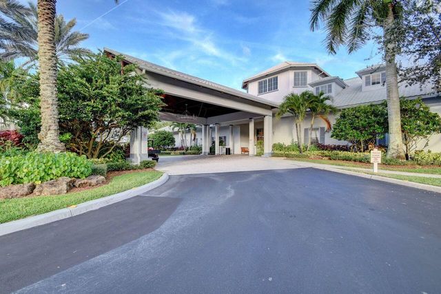 2100 Stonington Terrace, West Palm Beach, FL 33411