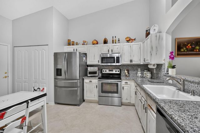 2100 Stonington Terrace, West Palm Beach, FL 33411