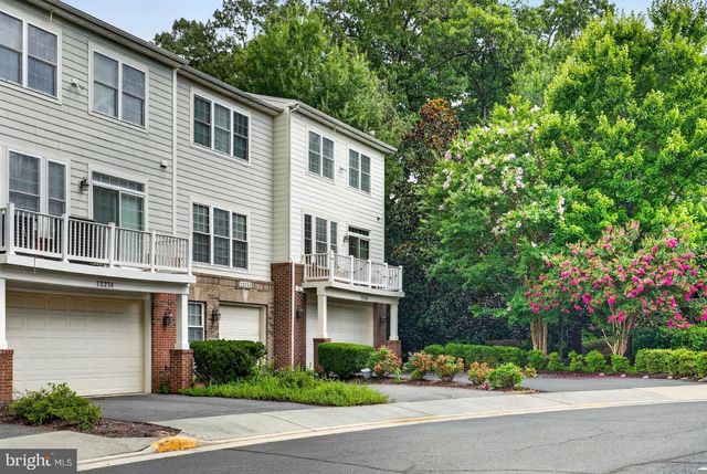 12230 WATER ELM LN, Fairfax, VA 22030