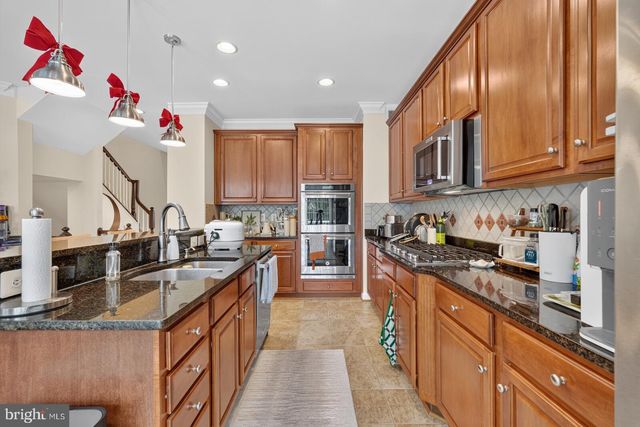 12230 WATER ELM LN, Fairfax, VA 22030