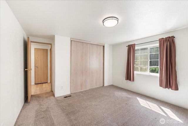 12407 207th Avenue E, Bonney Lake, WA 98391