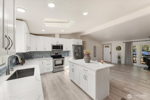 12407 207th Avenue E, Bonney Lake, WA 98391