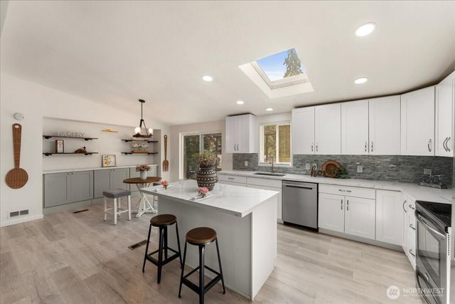 12407 207th Avenue E, Bonney Lake, WA 98391