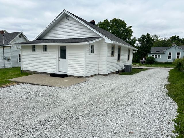 316 N College Avenue, Greencastle, IN 46135