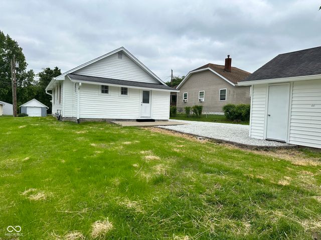 316 N College Avenue, Greencastle, IN 46135
