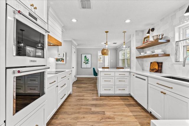 4331 Long Grove Drive, Seabrook, TX 77586