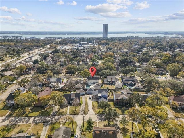 4331 Long Grove Drive, Seabrook, TX 77586