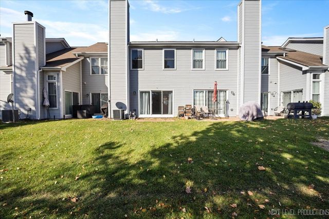 1208 Tennyson Lane, Naperville, IL 60540