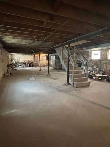 7518 S Ridgeland Avenue, Chicago, IL 60649