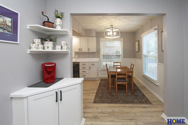 610 Teakwood Drive, Lincoln, NE 68510