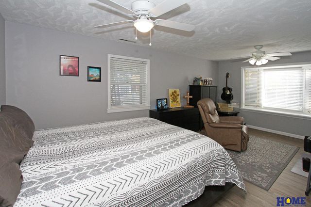 610 Teakwood Drive, Lincoln, NE 68510