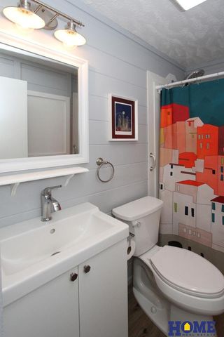 610 Teakwood Drive, Lincoln, NE 68510