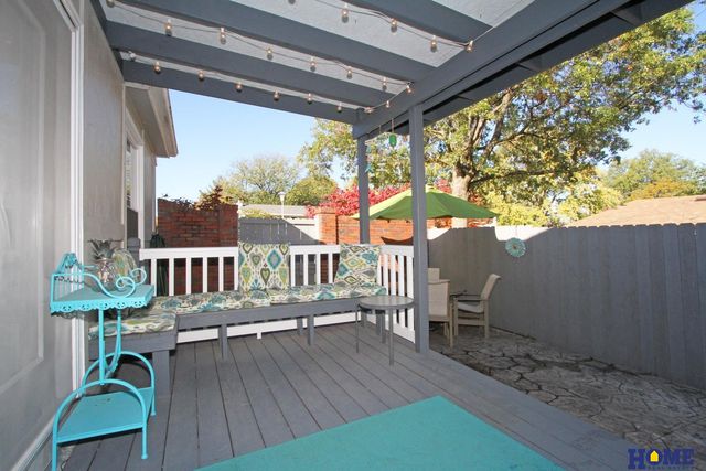 610 Teakwood Drive, Lincoln, NE 68510